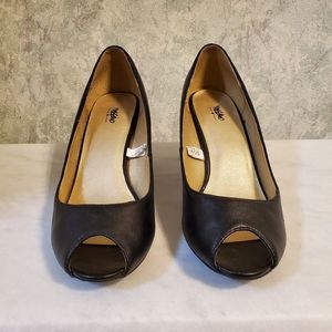 Mossimo Black Leather Peep Toe Pumps 8.5M